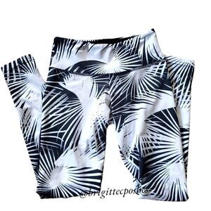 FLYWHEEL Black/White PalmTree Print Leggings